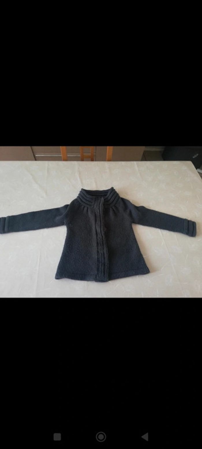 Gilet épais gris à pressions caprice de fille 8 ans 3€