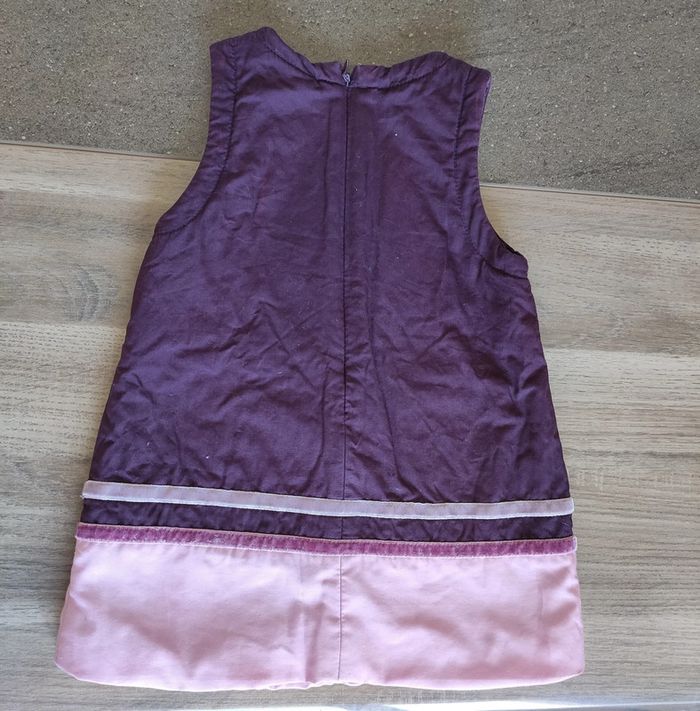 Robe sans manches taille 6 mois - photo numéro 2