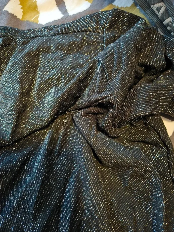 Robe noir pailletés - photo numéro 5