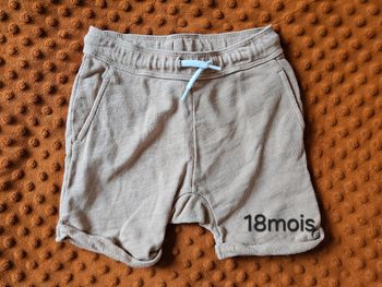 Short moutarde