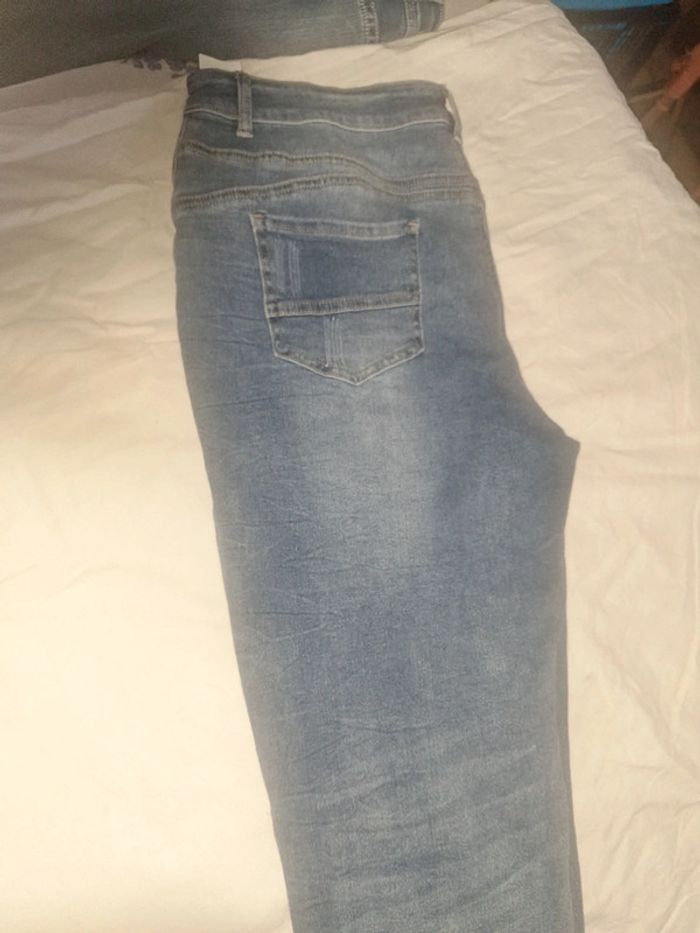 Jean extensible - photo numéro 4