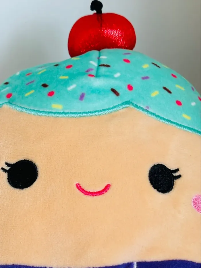 Peluche gâteau cerise - photo numéro 5