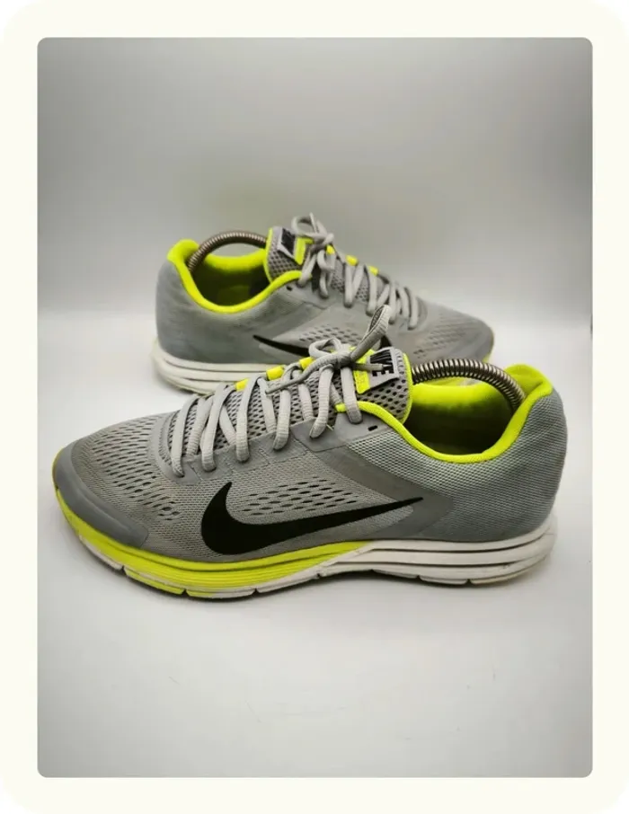 Baskets homme Nike Zoom structure 17 Taille 43