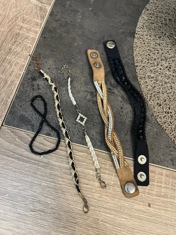 Lot bracelets