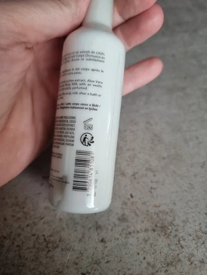 Lait corps onctueux à la noix de coco et litchi blancreme - photo numéro 4