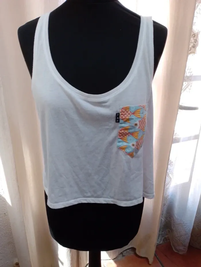 T-shirt court
