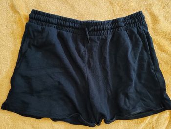 Short noir