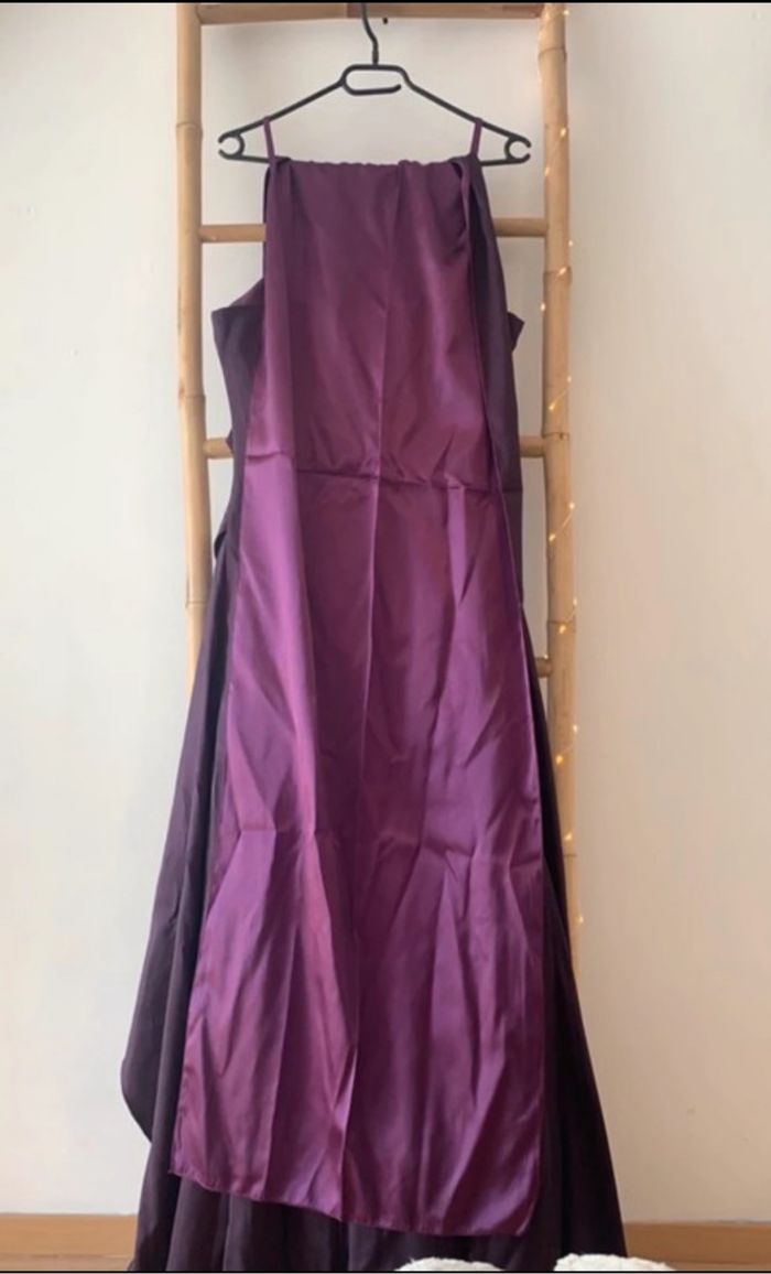 Robe violette avec laçage dans le dos - photo numéro 4