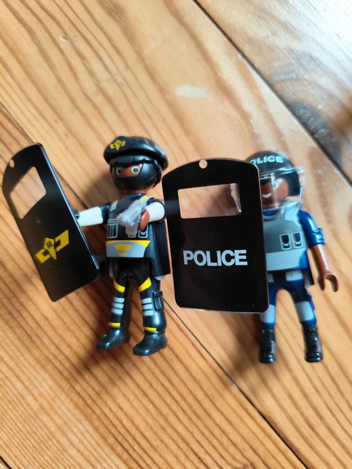 Playmobil policiers et voleurs - photo numéro 2