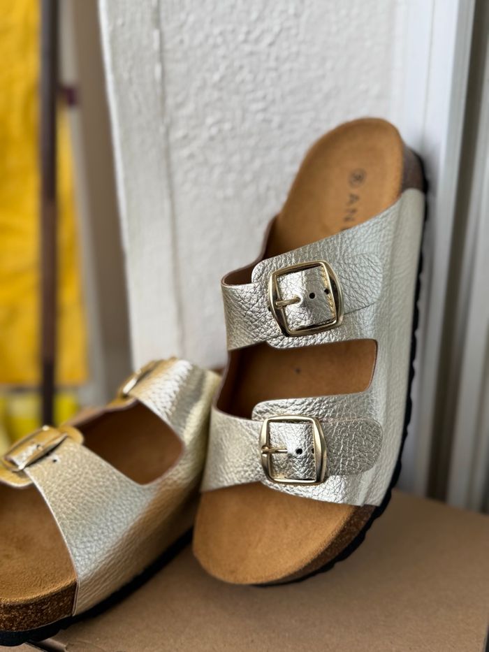 Sandales dorées - photo numéro 5