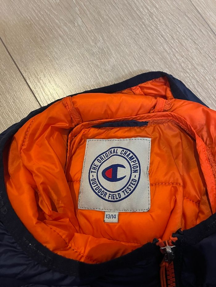 Doudoune sans manche avec capuche