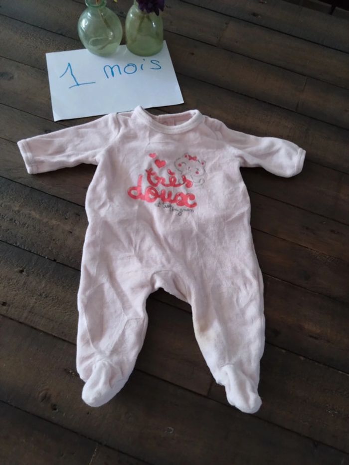 Grenouillère bébé fille 1 mois pyjama combinaison rose