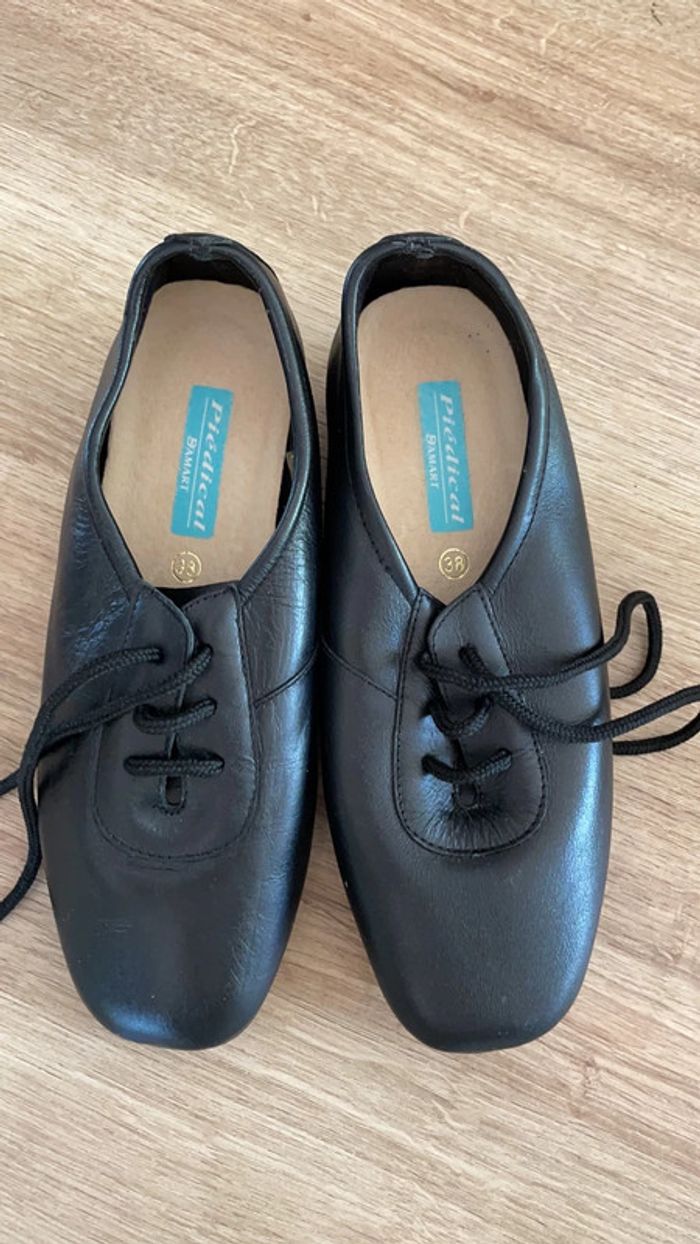 Chaussures Damart pointure 38