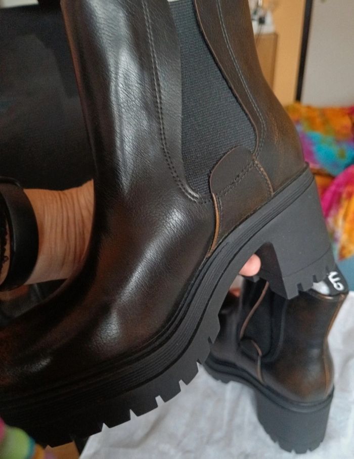 Bottines noires et cuir vieilli 36 - photo numéro 4