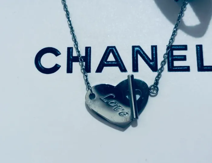Collier Victoria Bijoux  Love – Neuf - photo numéro 2