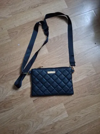 Pochette bandoulière