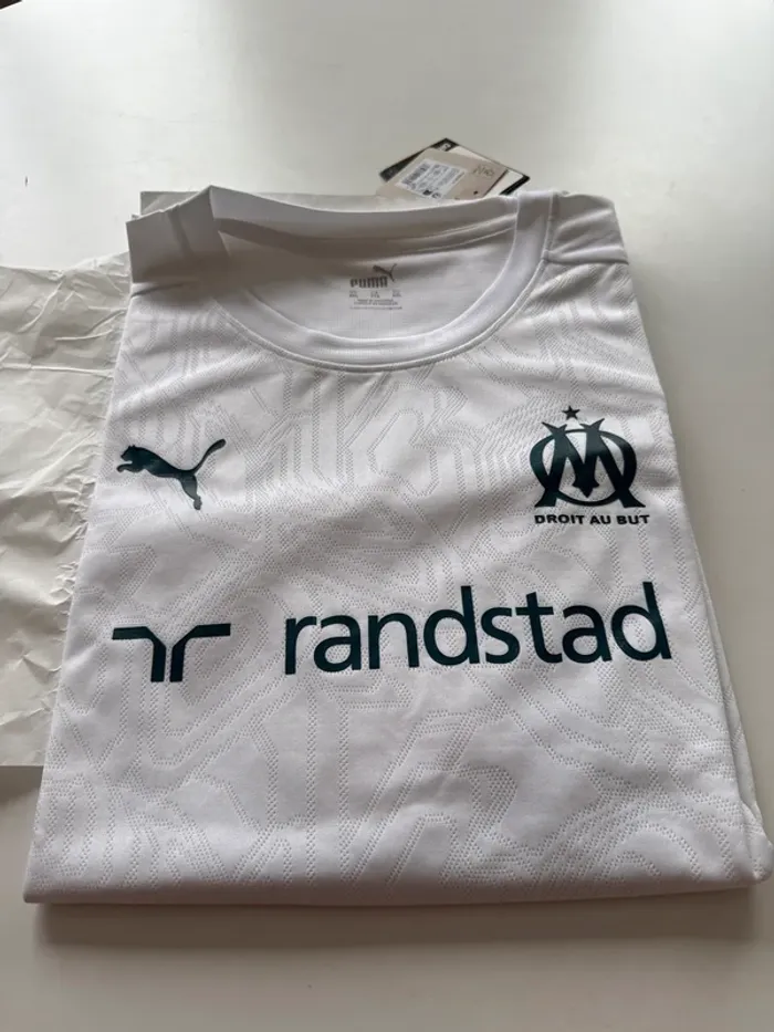 Maillot OM domicile Puma – Taille S – Neuf avec étiquettes