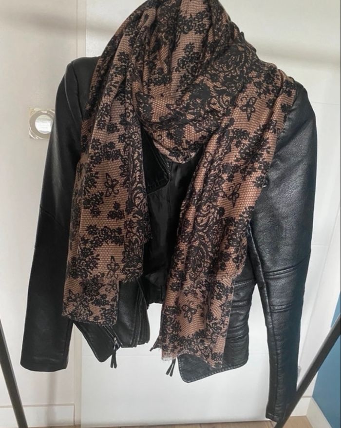 Écharpe effet dentelle - marron et noire - photo numéro 4