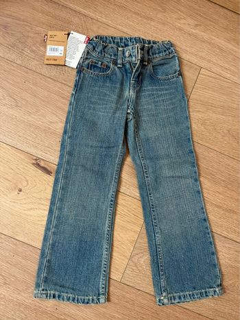 Pantalon en jeans Levi’s en 4ans NEUF