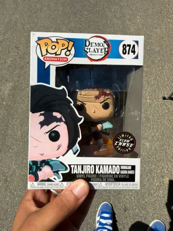 Funko Pop Tanjiro Kamado 874 Glow Chase - Demon Slayer