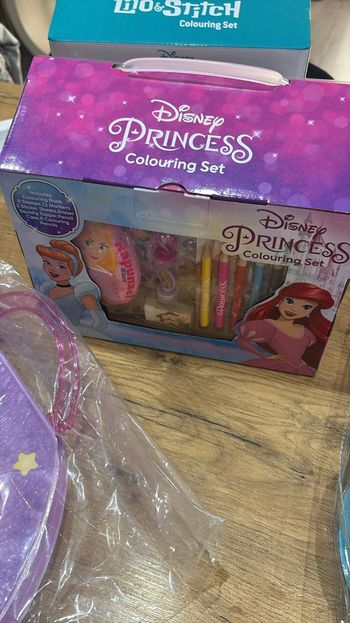 Maison coloriage Princesses neuf sous emballage