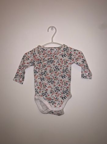Body neuf 3 mois Gémo