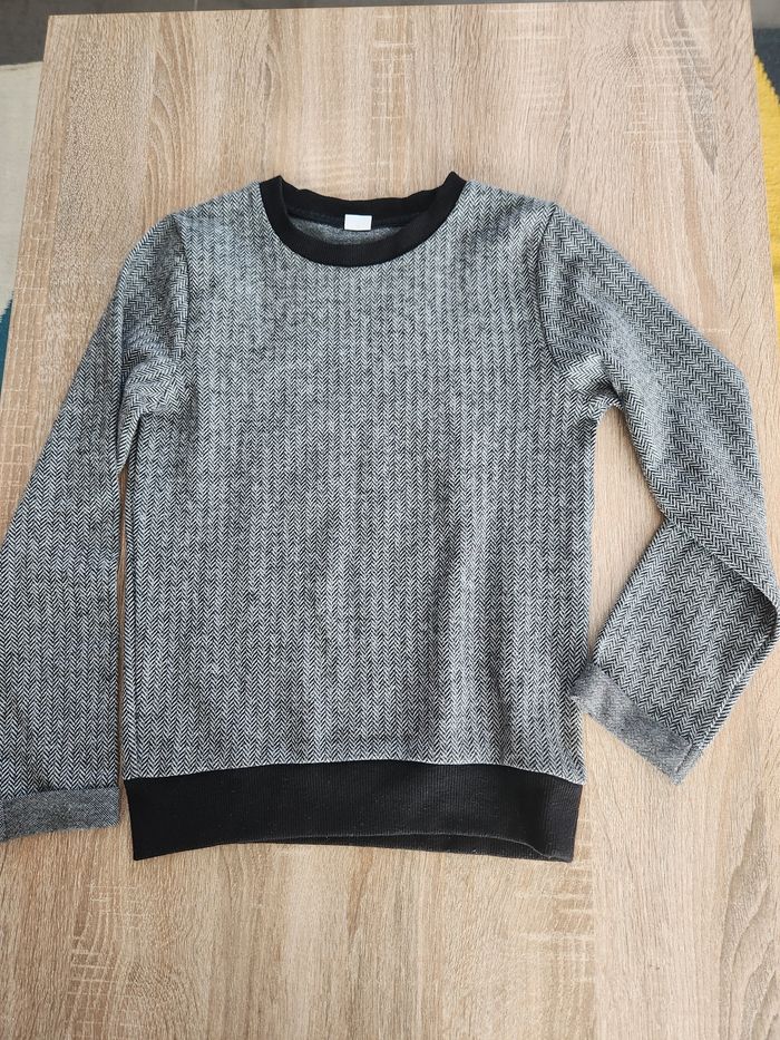 Pull noir