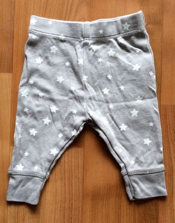 Pantalon gris étoiles