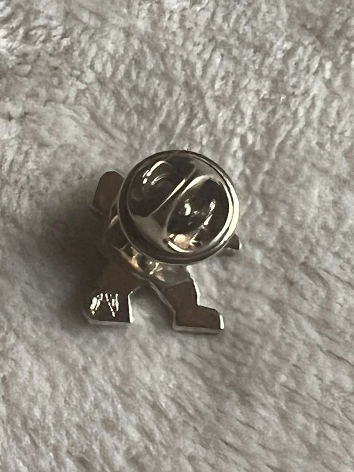 Pin’s Peugeot - photo numéro 4