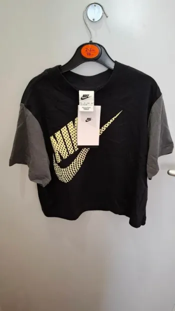 T-shirt Nike Taille 122-128cm