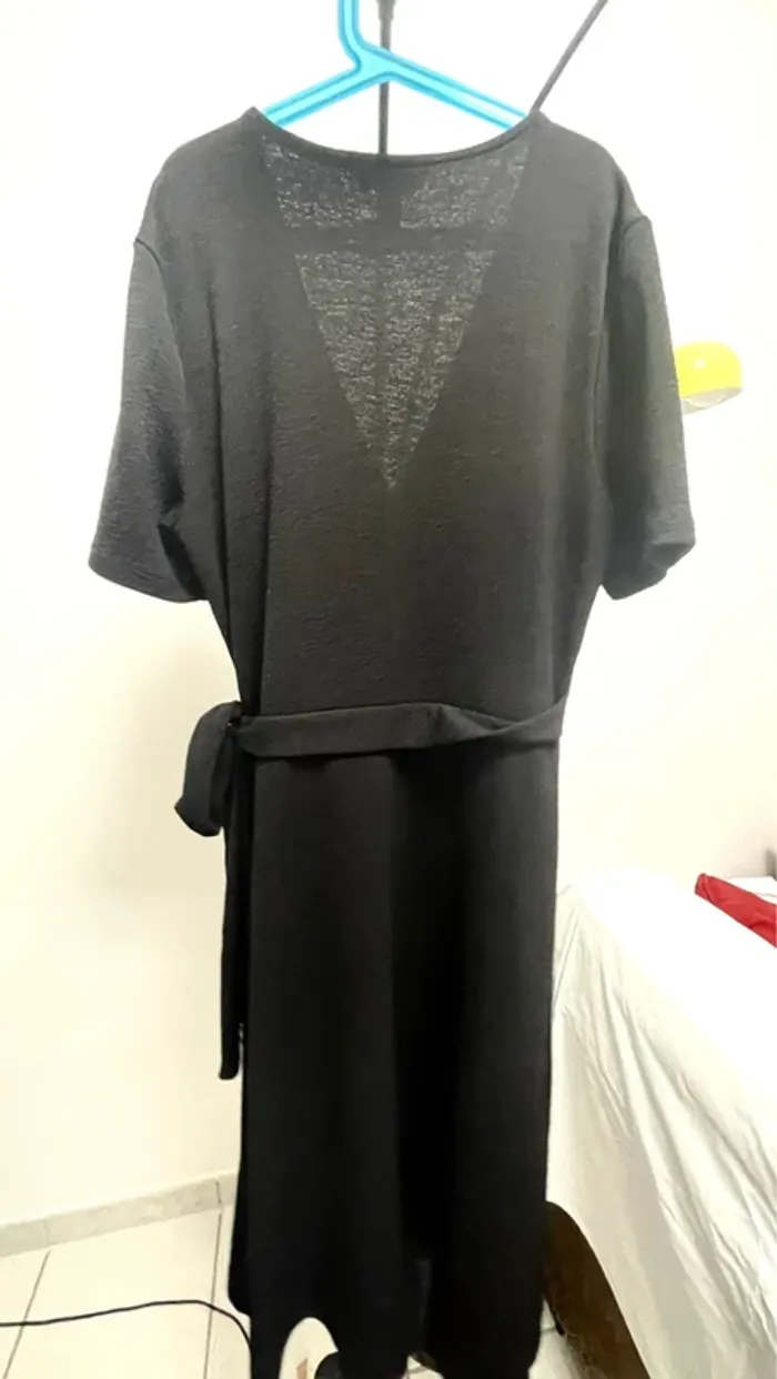 Magnifique robe H&M noir - photo numéro 9