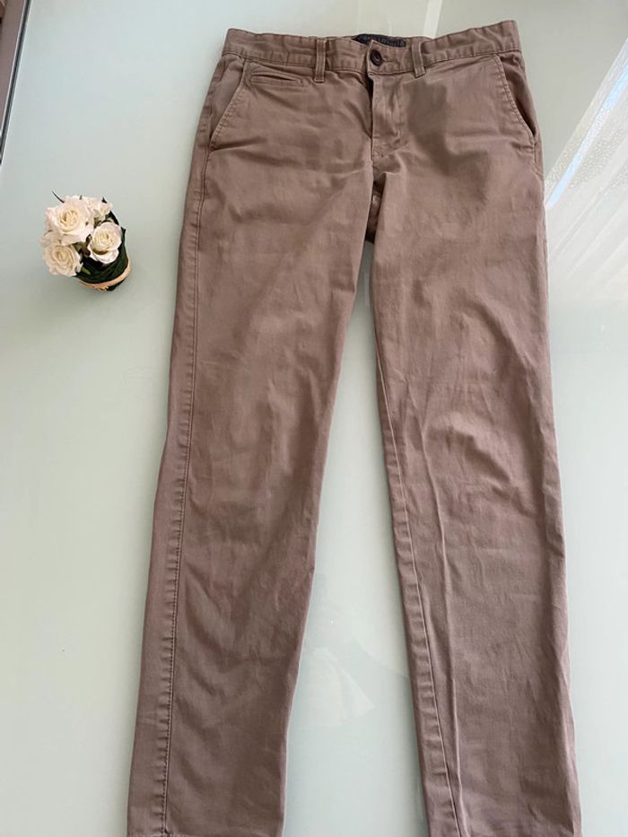 Pantalon chino kaki