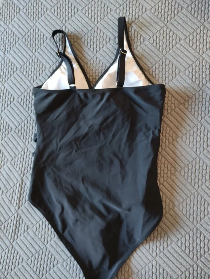 Maillot de bain une pièce - photo numéro 5