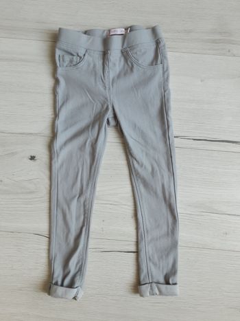 Vêtement fille pantalon type legging Gémo 3 ans