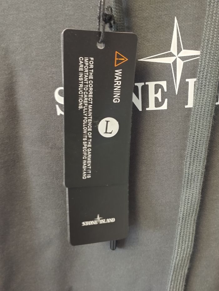 Sweat à capuche Stone Island taille L - photo numéro 4