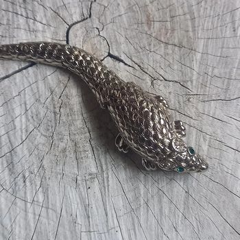 Broche argentée vintage alligator