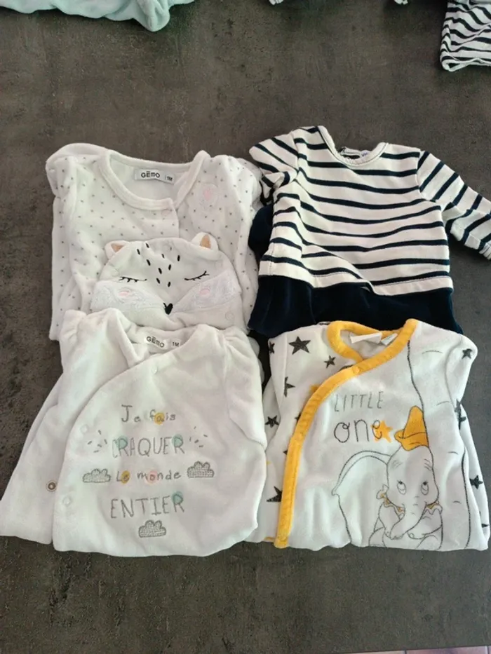 Lot pyjamas 1 mois