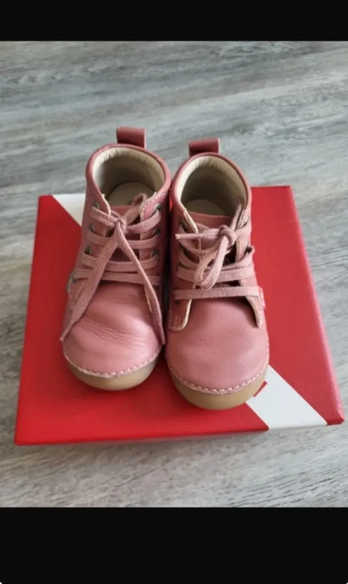 Chaussure souple Kickers pointure 25 état impeccable - photo numéro 7