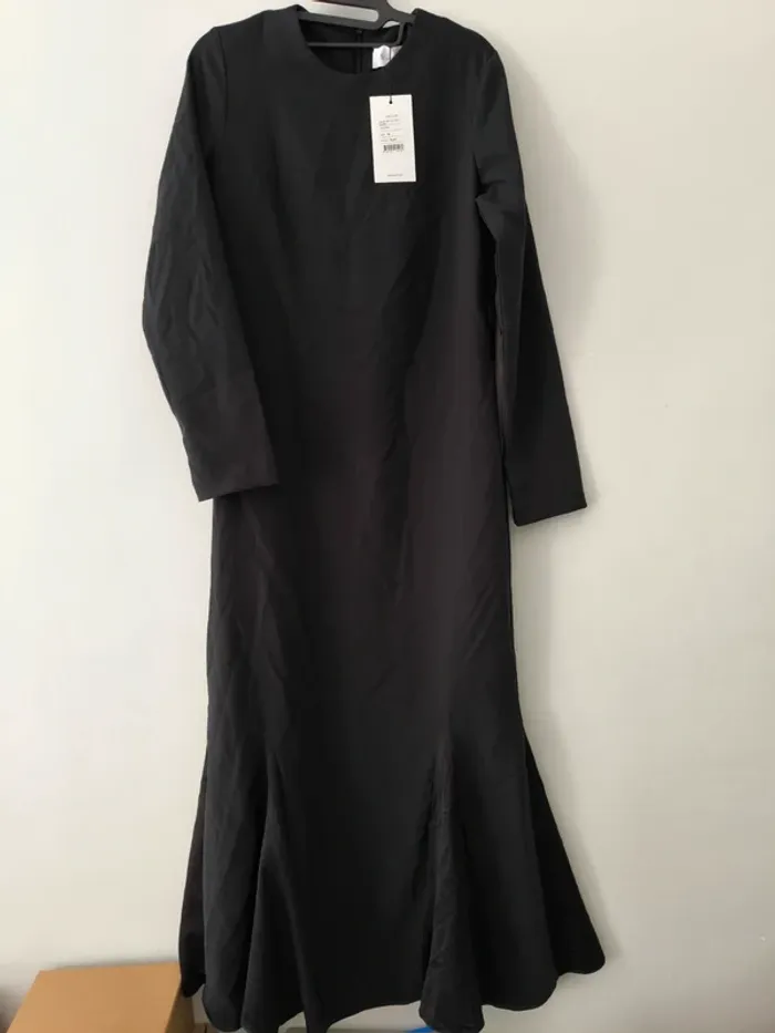 Robe longue noir taille 36 touché neuve