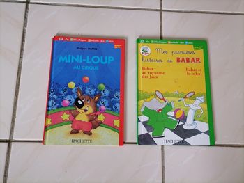 Mini loup au cirque et babar