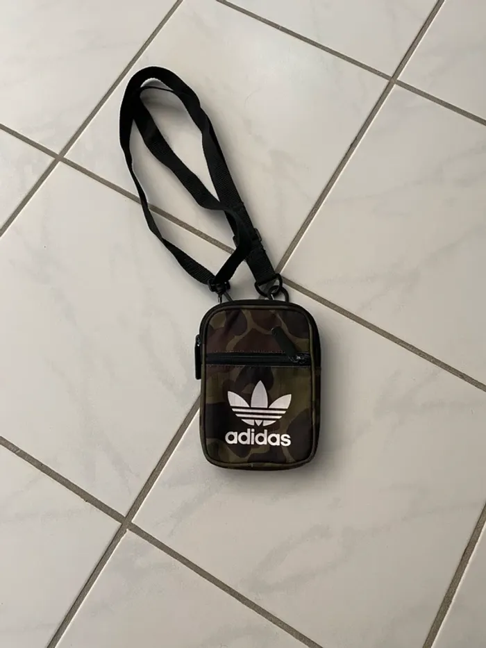 Sacoche Adidas Originals Camouflage - Très bon état