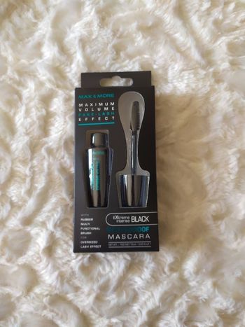Mascara waterproof Max & More