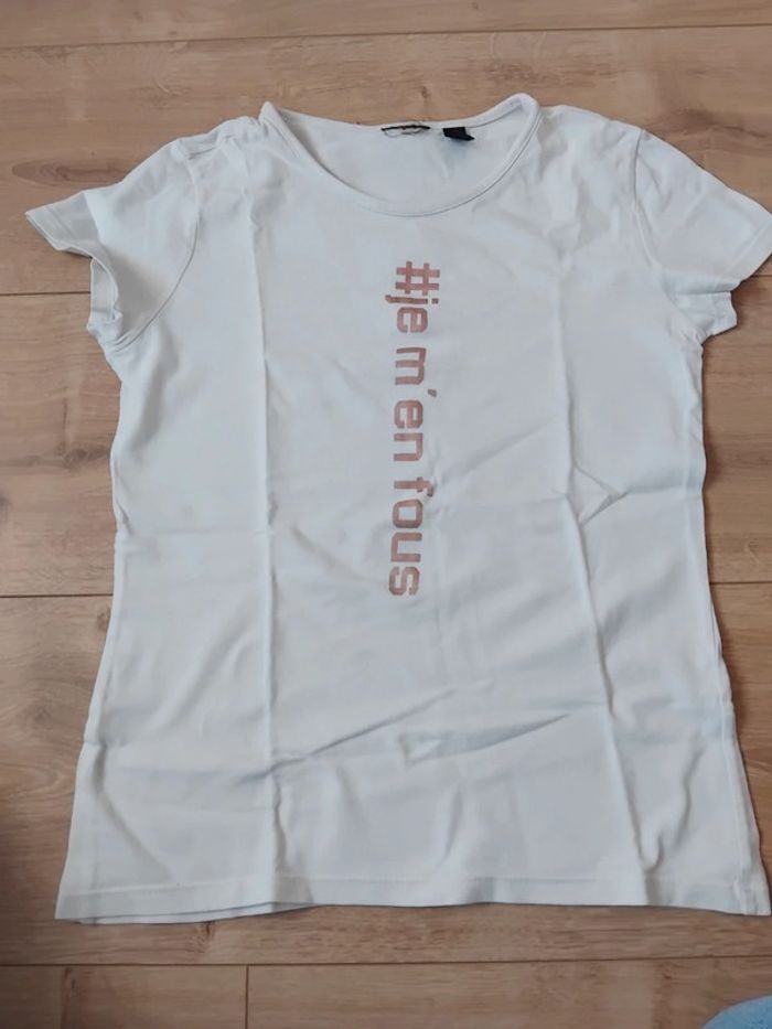 Tee shirt