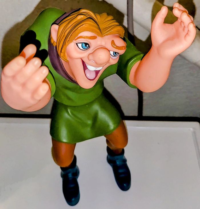 grande figurine 25 cm Walt Disney Le Bossu de Notre-Dame Quasimodo - photo numéro 2