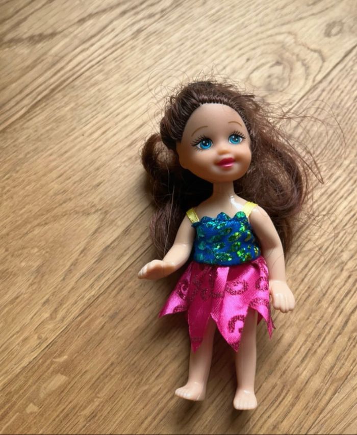 Lot barbie enfants - photo numéro 4