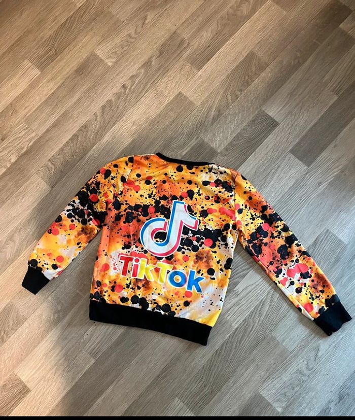 Tres jolie sweet pull fin Tik Tok taille 8 ans - photo numéro 2