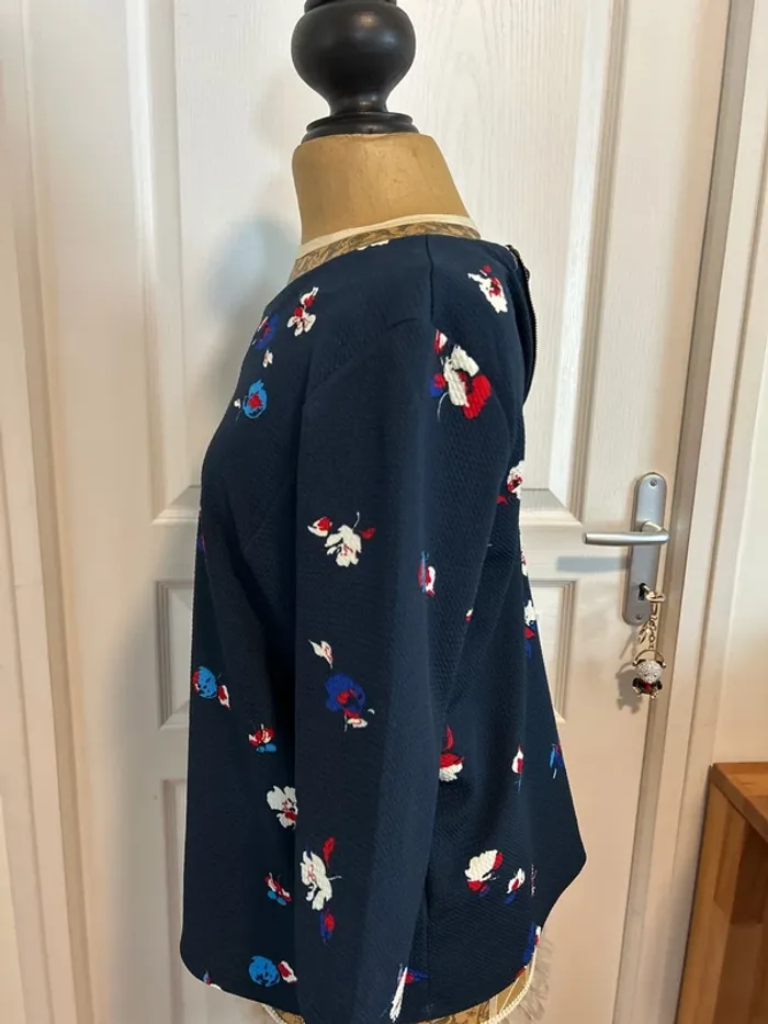Camaïeu blouse marine imprimée fleurs taille M - photo numéro 2