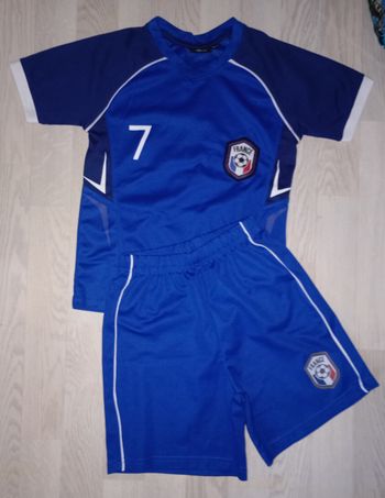 Ensemble de football Equipe de France n° 7 9th Avenue 
T. 134-140 cm