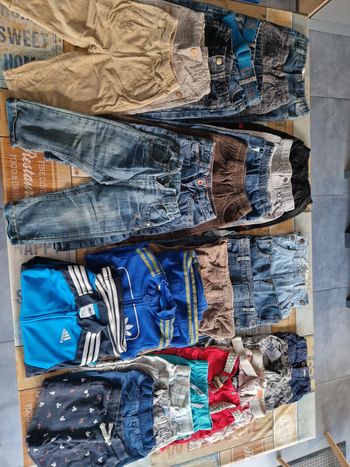 Lot vêtements 82 pièces 