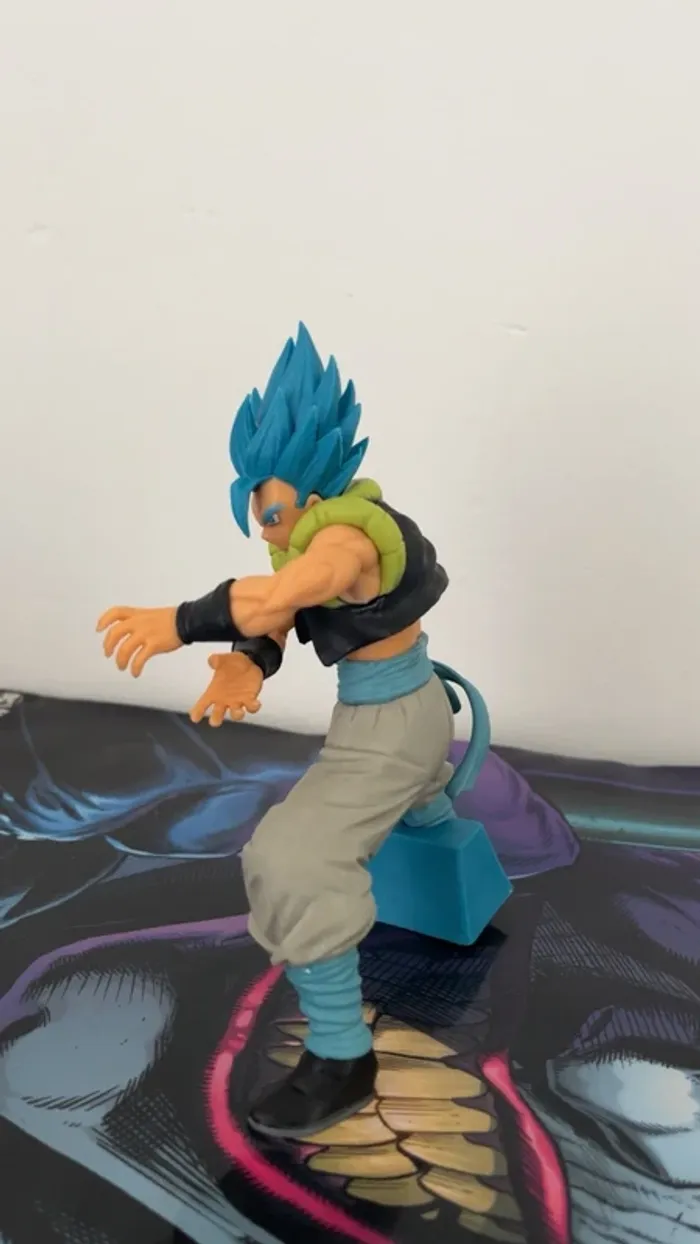 Dragon Ball Z : Gogeta Super Saiyan Blue - photo numéro 2